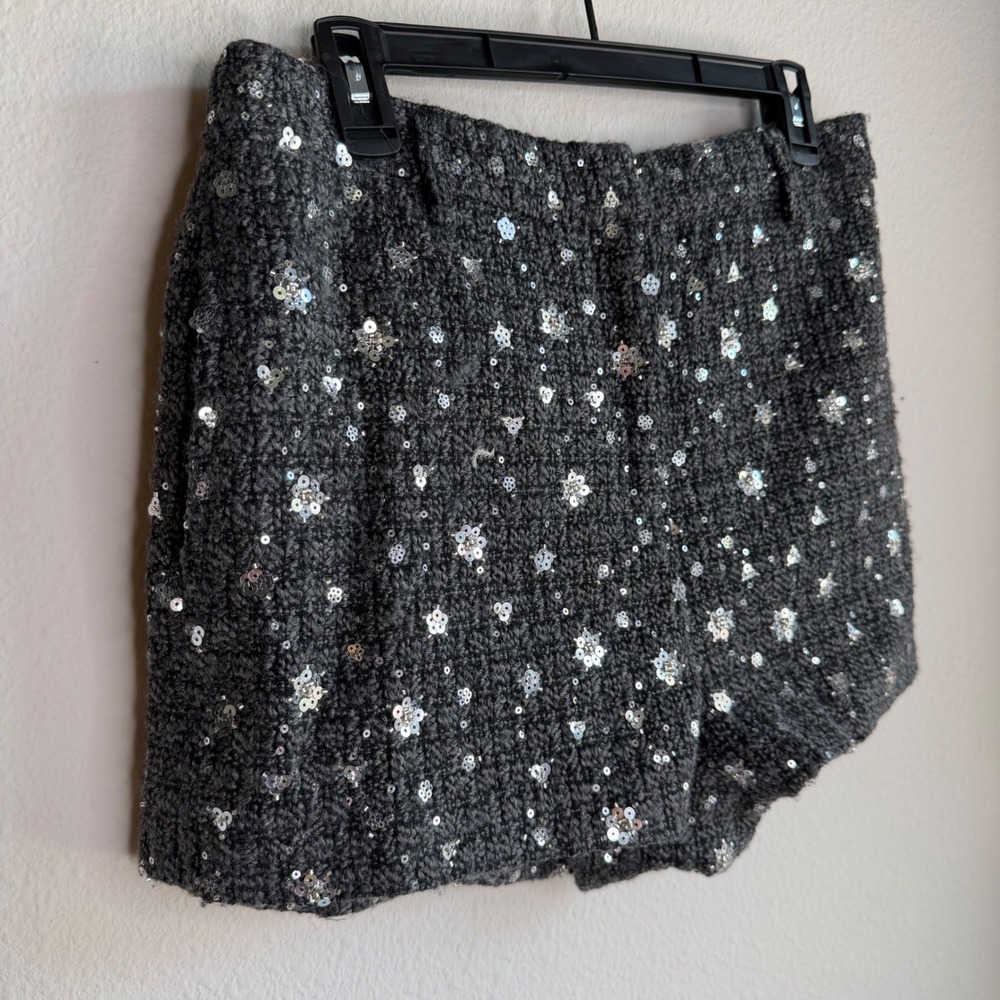 ASTR The Label Wynn Tailored Shorts Charcoal Gray NWT Size Medium Minimalist - Picture 8 of 12